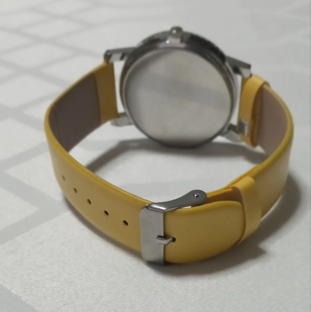 Modern Black and Yellow Smartwatch with Circular Display